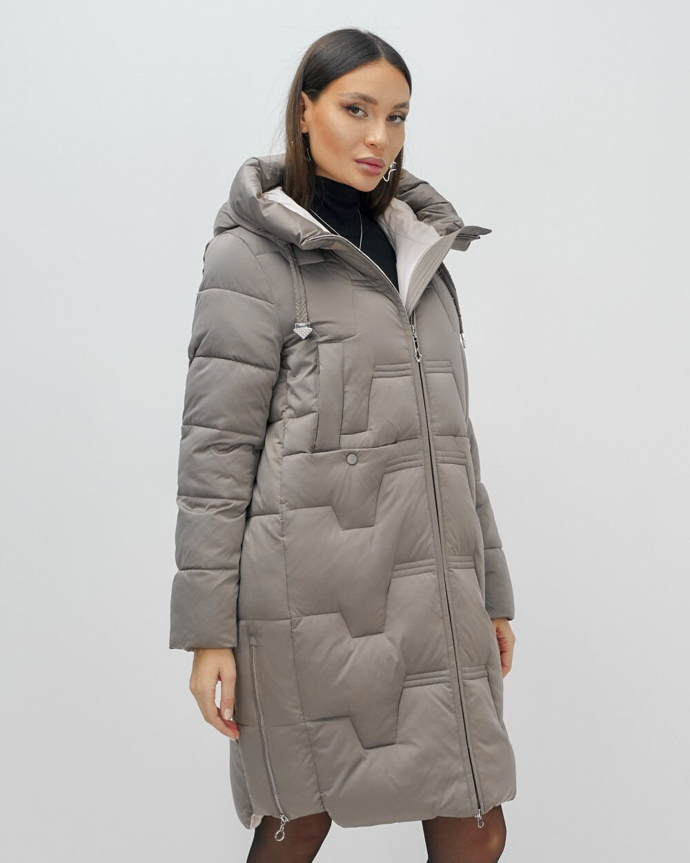 Пальто зимнее утепленное с капюшоном женское серого цвета 7638Sr
