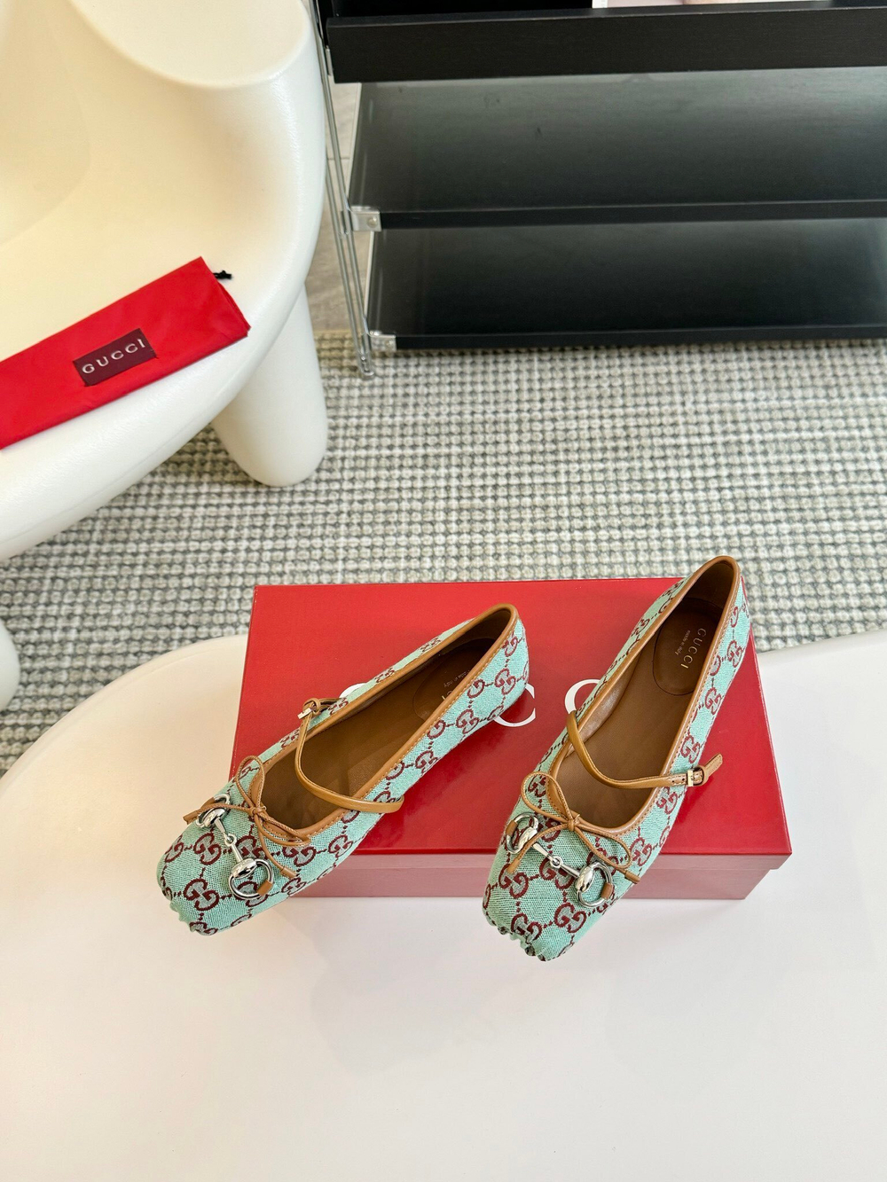 Gucci Flat