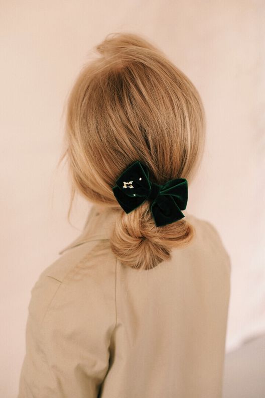 Бархатный бант с пчелкой, зеленый / Lady bow