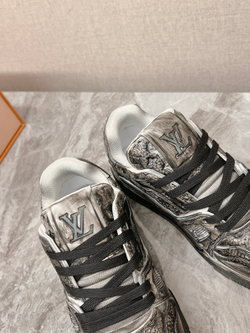 Louis Vuitton Trainer (4 colors)