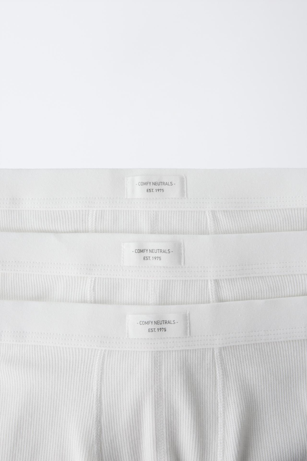 ZARA НАБОР ИЗ ТРЕХ ТРУСОВ-БОКСЕРОВ В РУБЧИК, ЭКРЮ