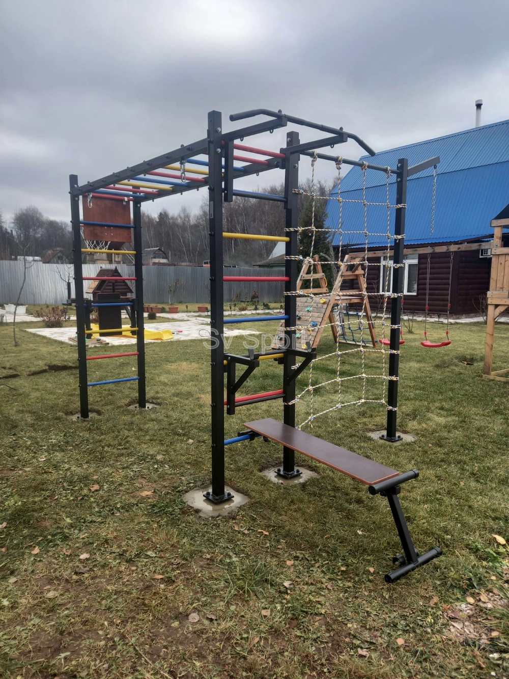 Монтаж уличной шведской стенки Sv Sport Рукоход (5 вертикальных столбов)