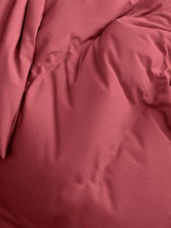 Простынь на резинке Полисатин Simple House "Малина" 140x200 см