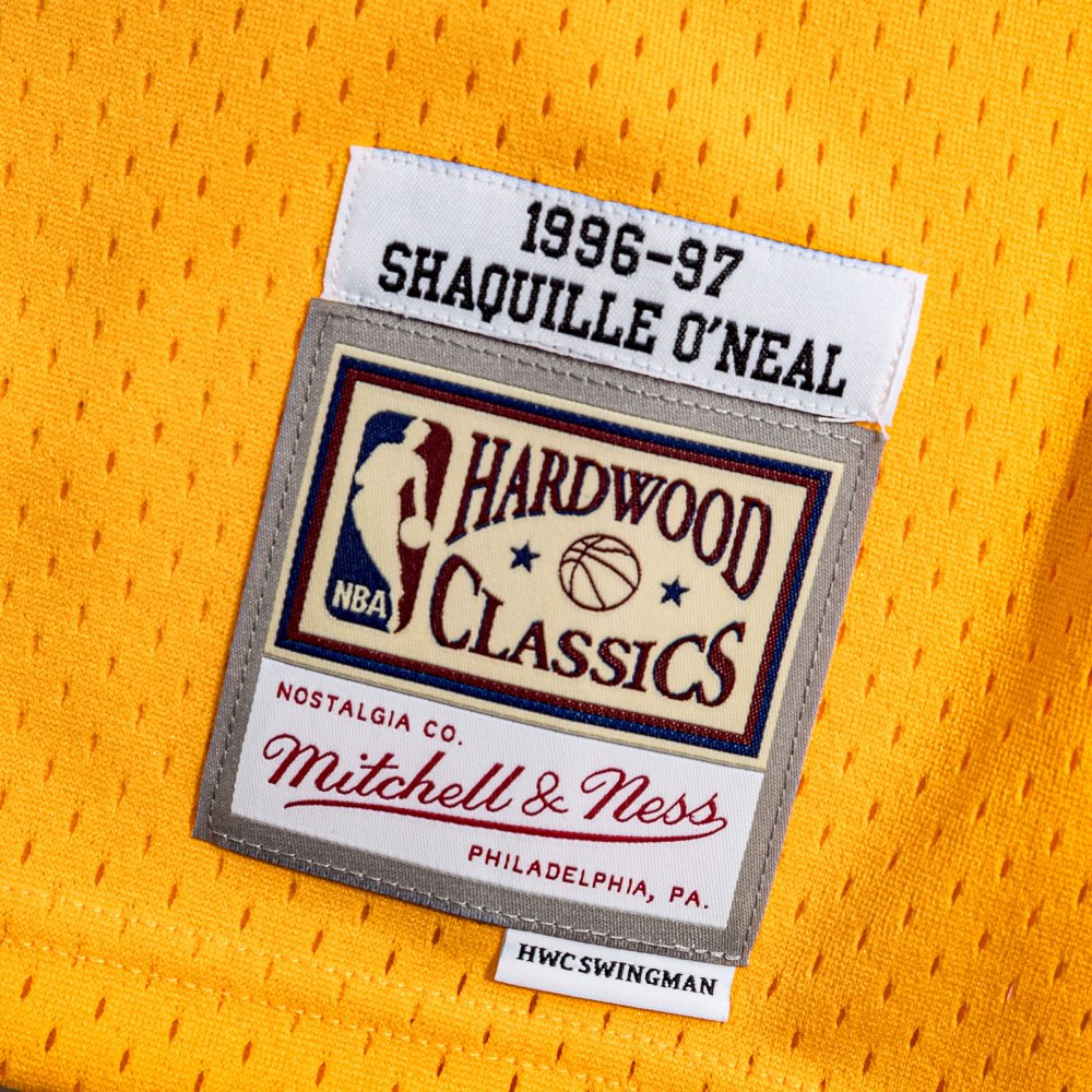 Баскетбольная мужская джерси Mitchell & Ness NBA Swingman Jerseys Los Angeles Lakers - Shaquille O’Neal #34 (SMJYGS18177-LALLTGD9)