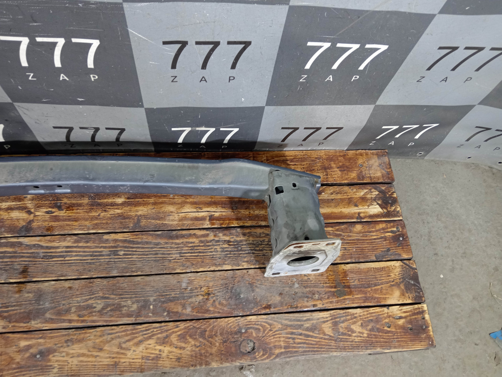 Усилитель переднего бампера Land Rover Discovery Sport (L550) 14-нв Б/У Оригинал LR059013