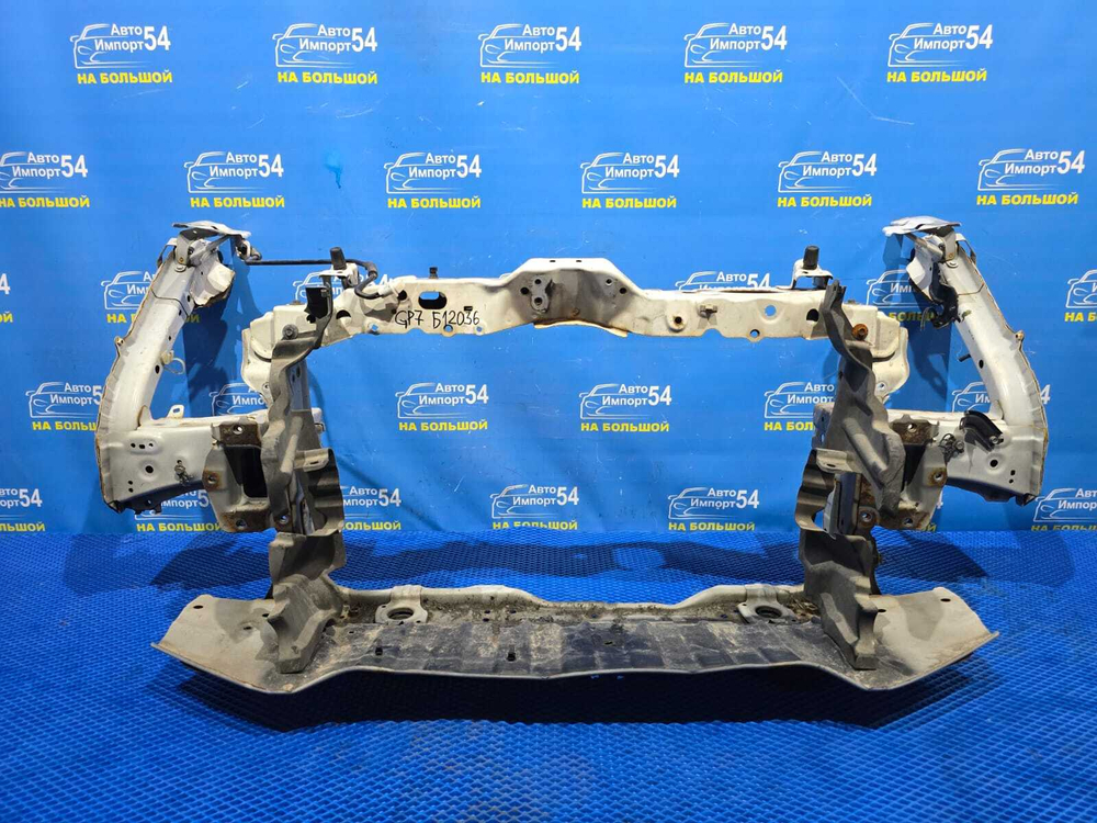 Рамка радиатора / телевизор Honda SHUTTLE 2015-2022