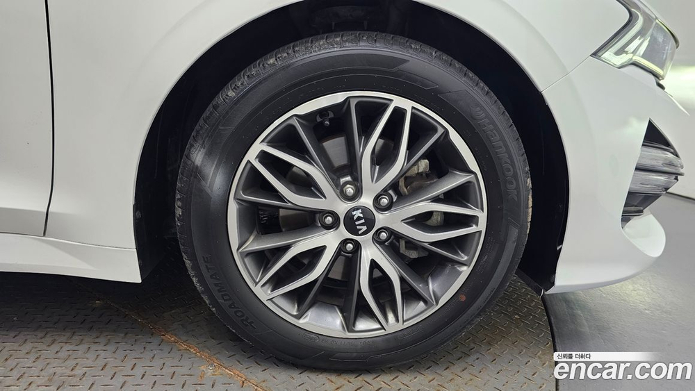 Kia K5 (Optima) 3 Generation 2.0 (01.2020)