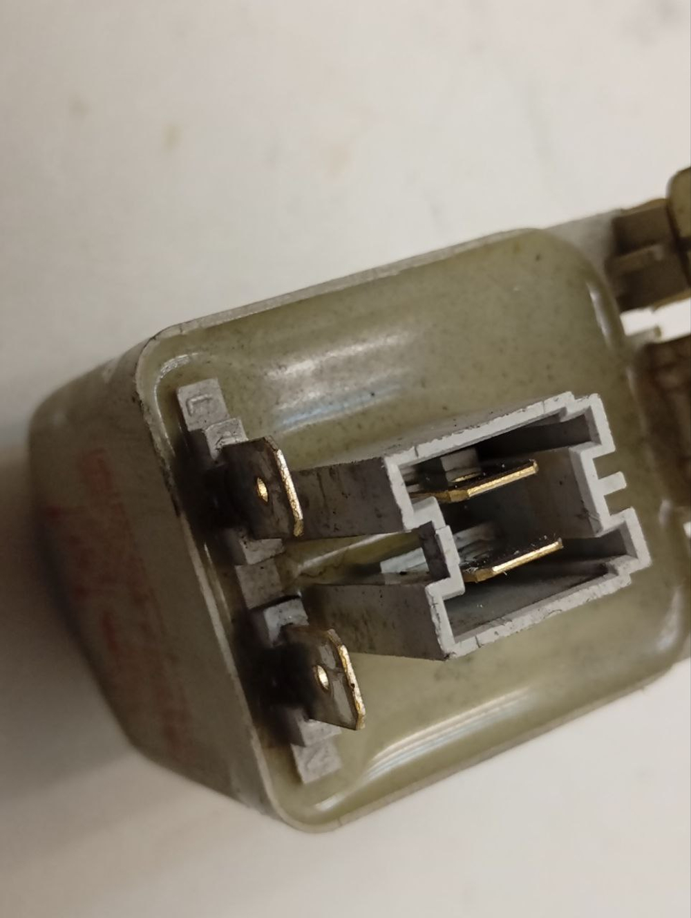 WFXI2840EU кт22 Сетевой фильтр для стиральных машин Siemens Bosch 181928 б/у