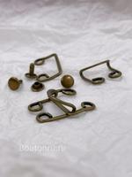 Крючок на стойку воротника с хольнитенами бронза