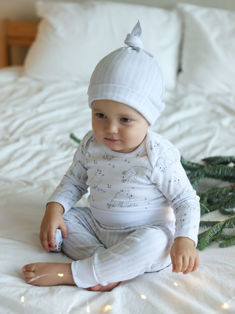 Набор из боди, штанишек и шапочки "Лесные звери", Белый