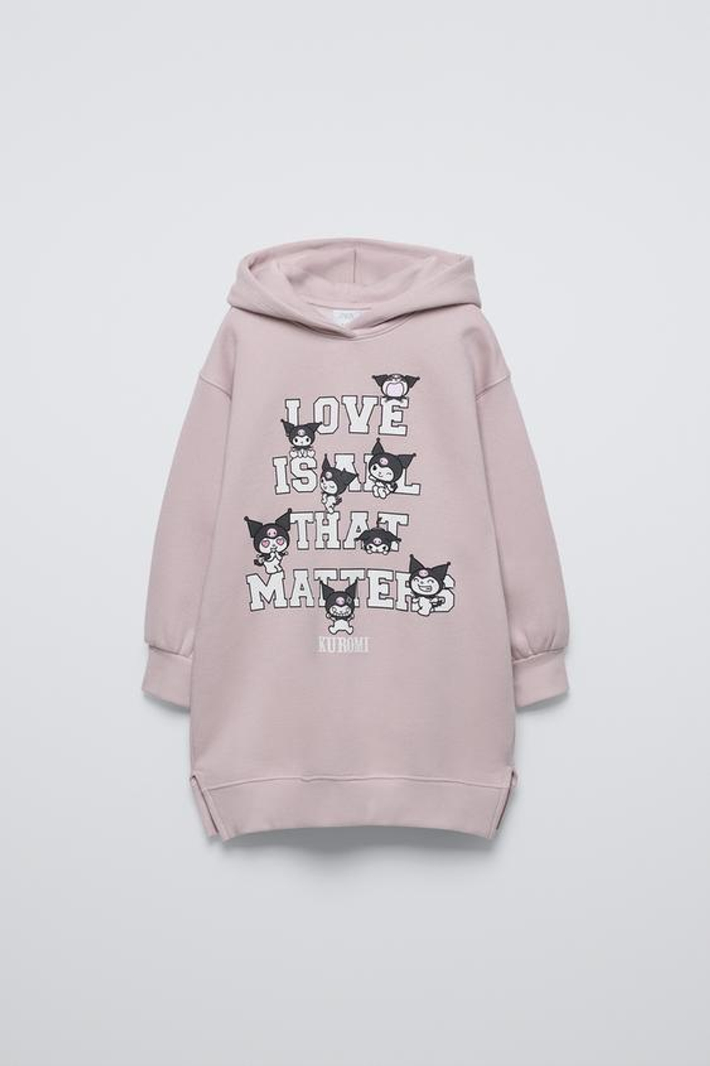 ZARA ПЛАТЬЕ ИЗ МЯГКОЙ ТКАНИ С КАПЮШОНОМ KUROMI © SANRIO, РОЗОВЫЙ