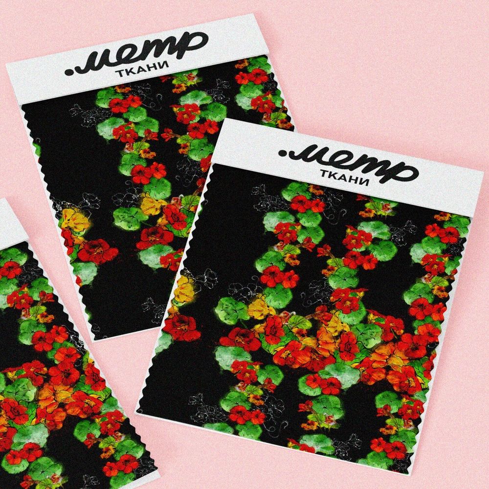 Ткань оксфорд 600 красные цветочки с зеленью