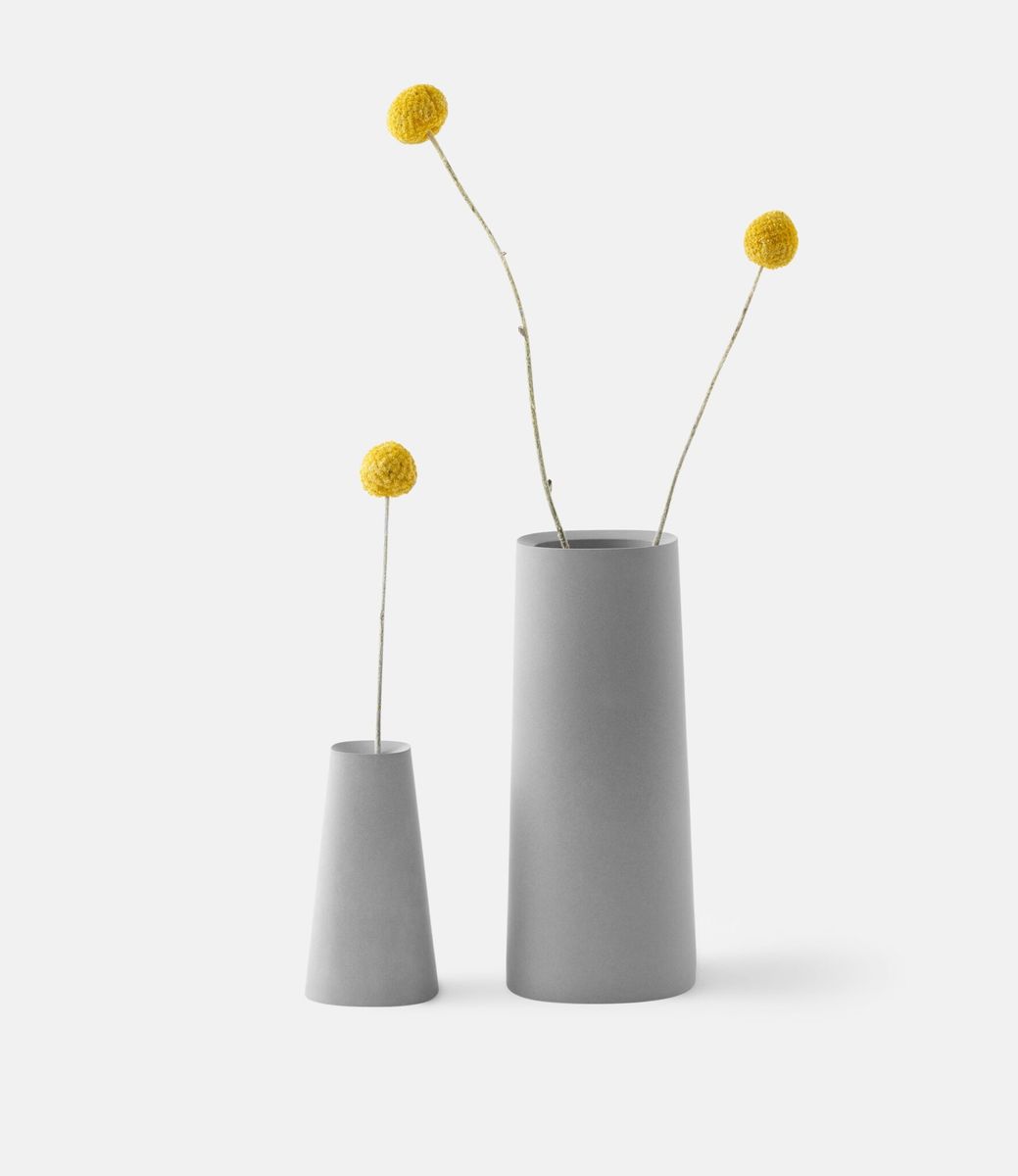 22 Studio Superellipse Small — ваза из бетона