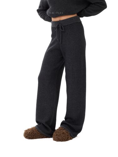 Темно-серый кашемировый костюм свободного кроя