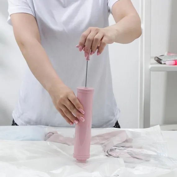 Набор вакуумных пакетов для хранения: 2 шт - 50×70 см, 2 шт - 60×80 см, 2 шт - 80×100 см, насос