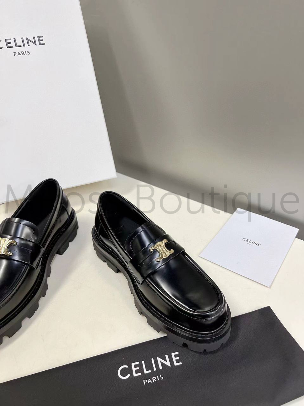 Женские лоферы Celine кожаные в черном цвете