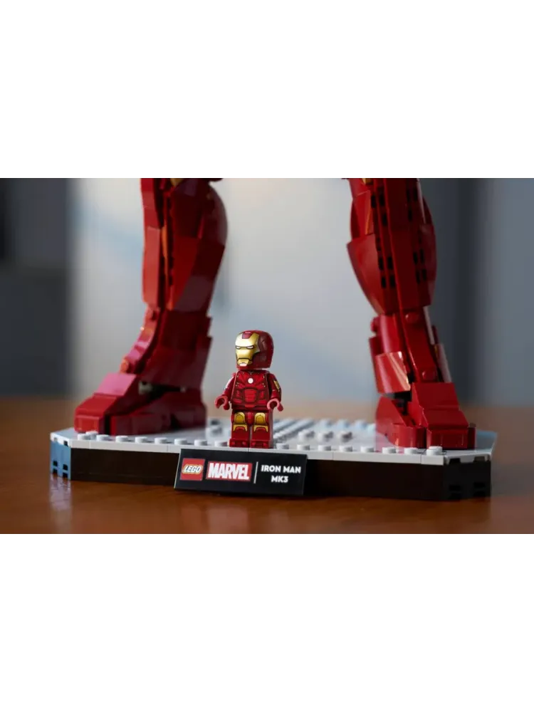 Конструктор Marvel 76344 Коллекционный Iron Man Mark 3