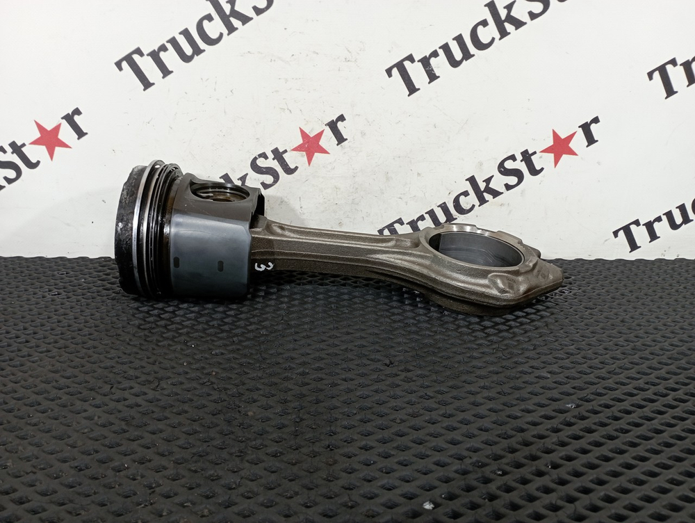 Поршень с шатуном