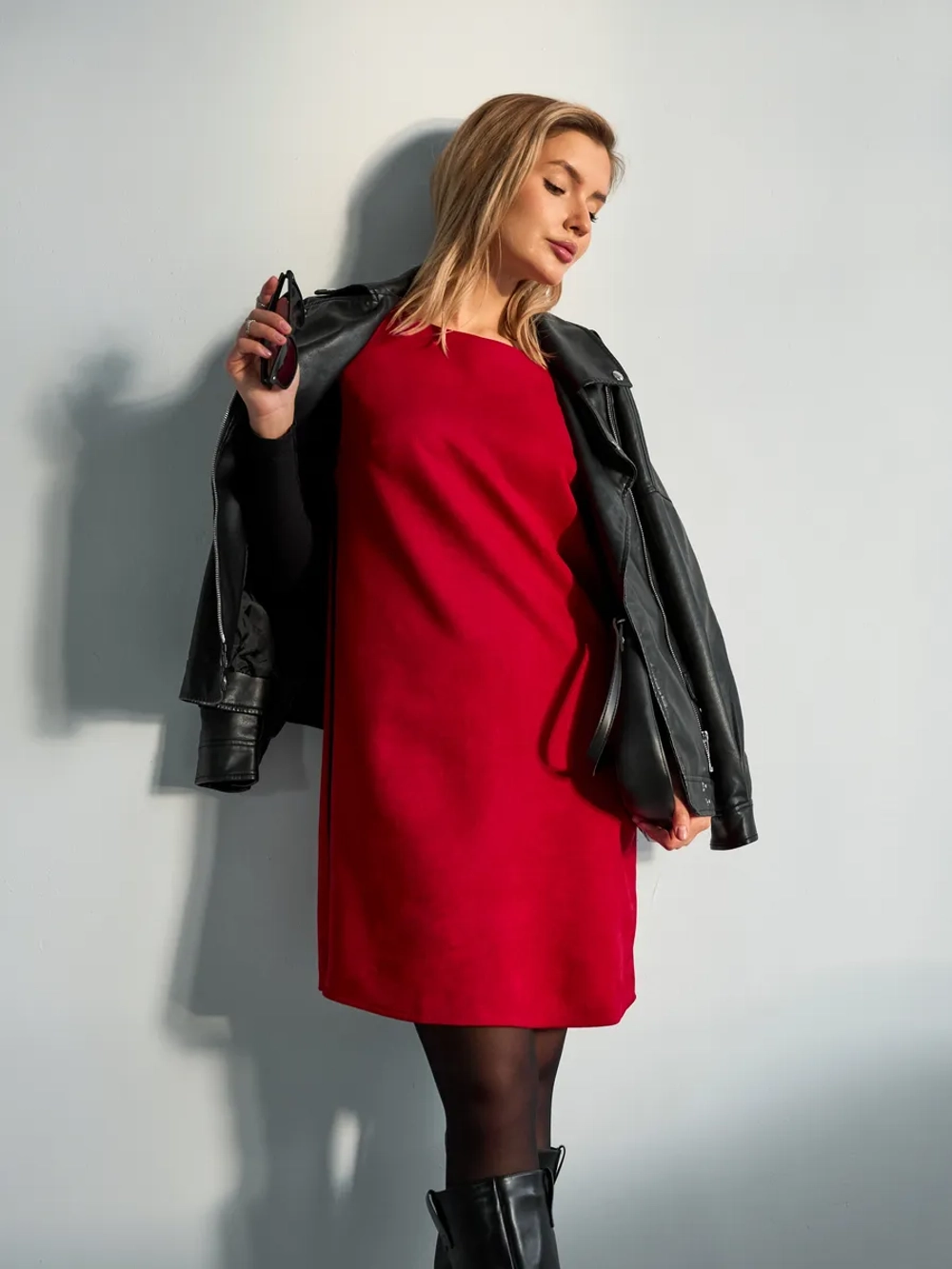 Платье сарафан офисное замшевое А силуэт с лампасами