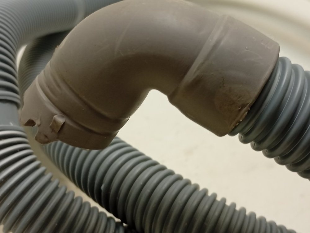 S803J кт45 Сливной шланг для стиральной машины Samsung S803J б/у