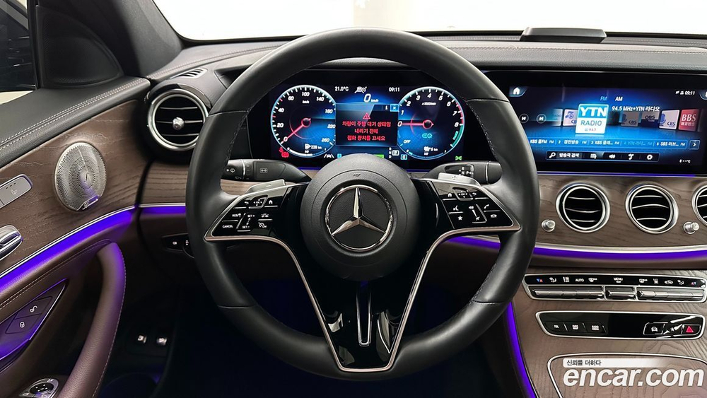 Mercedes-Benz E-Class W213 E300e 4MATIC Exclusive (12.2022)