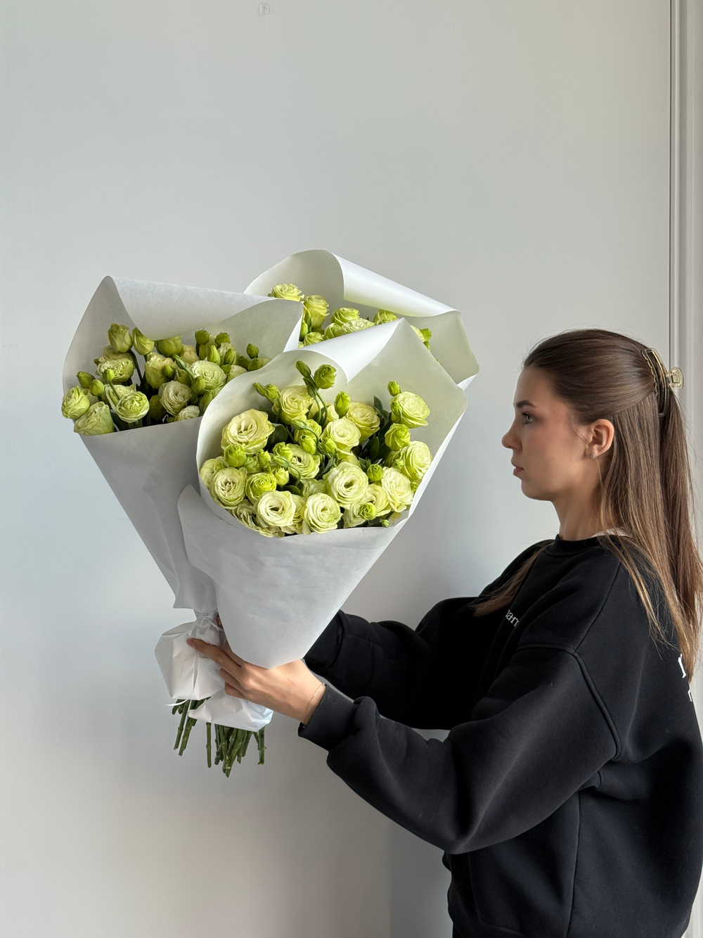 Охапка лизиантуса в зеленом оттенке 10 шт