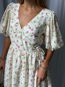 Платье Зефир молочный с розой