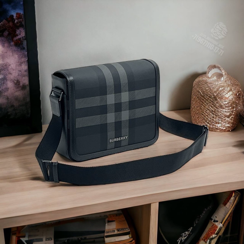 Мессенджер-сумка через плечо Burberry