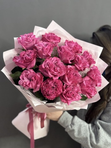 Монобукет с пионовидными розами сорта "Кантри Блю"