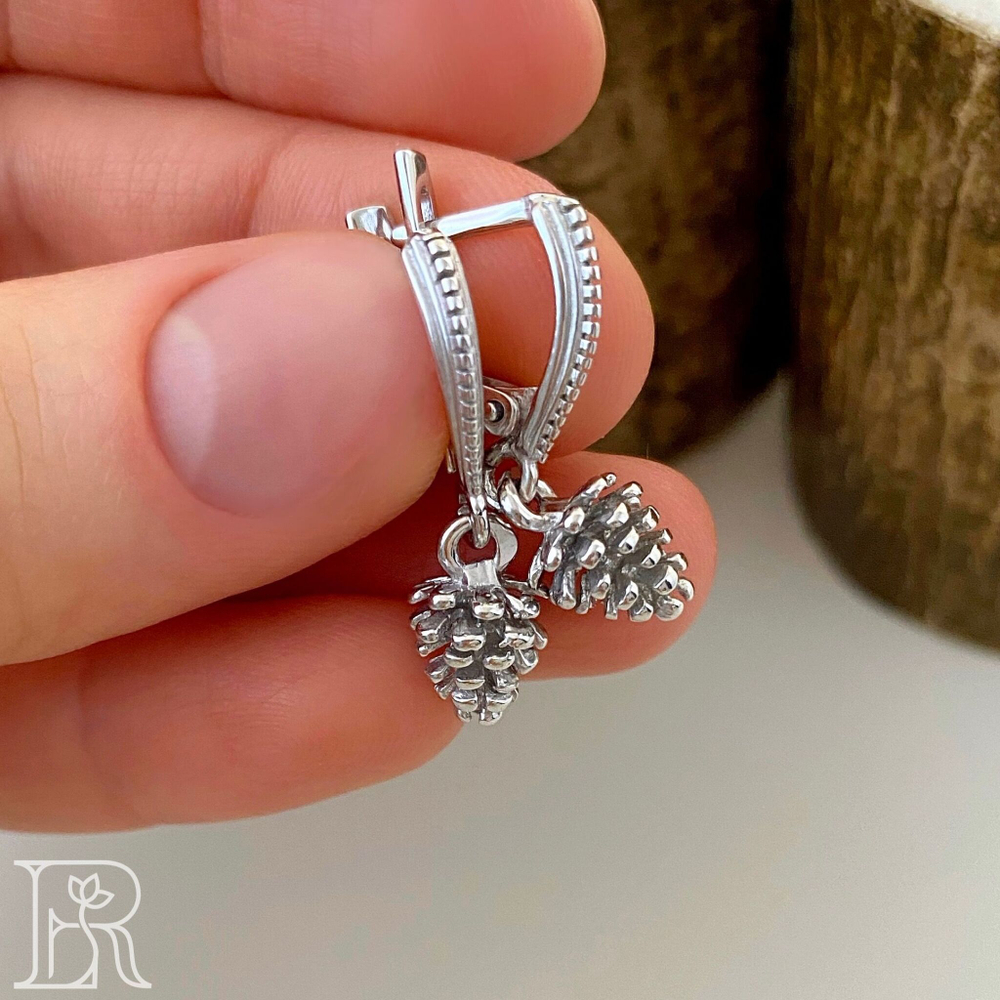 LEFIREL' Серьги серебряные женские "Шишечки" / ювелирные украшения из родированного серебра 925