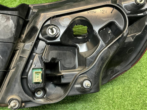 Фонарь левый внешний Toyota Camry 7 XV50 (14-18)