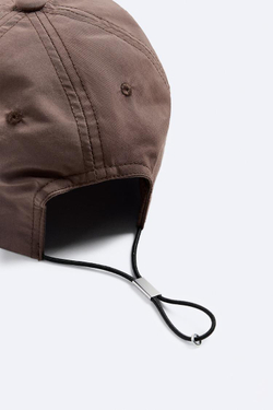 ZARA КЕПКА ИЗ ВЫСОКОТЕХНОЛОГИЧНОЙ ТКАНИ, КОРИЧНЕВЫЙ