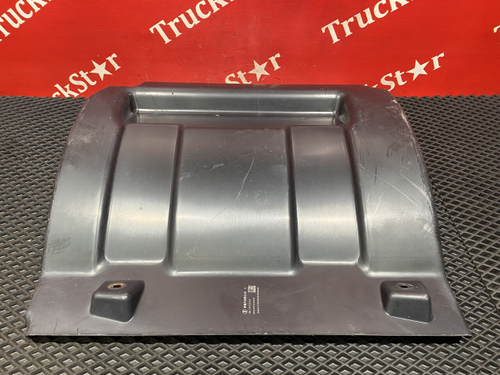 Подкрылок передний левый 2023г