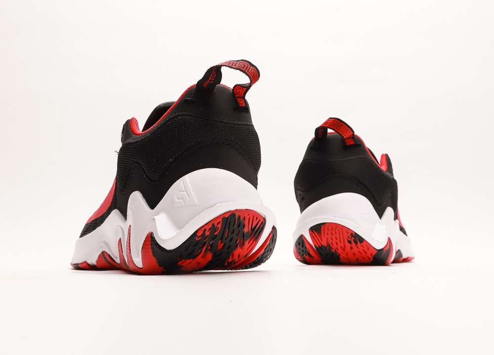 Nike Giannis Immortality 2 "Bred"