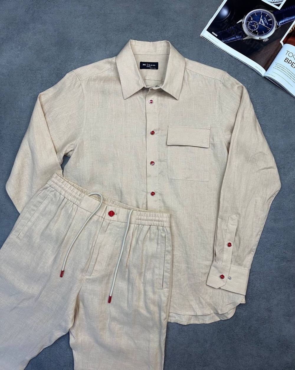 Льняной костюм Kiton