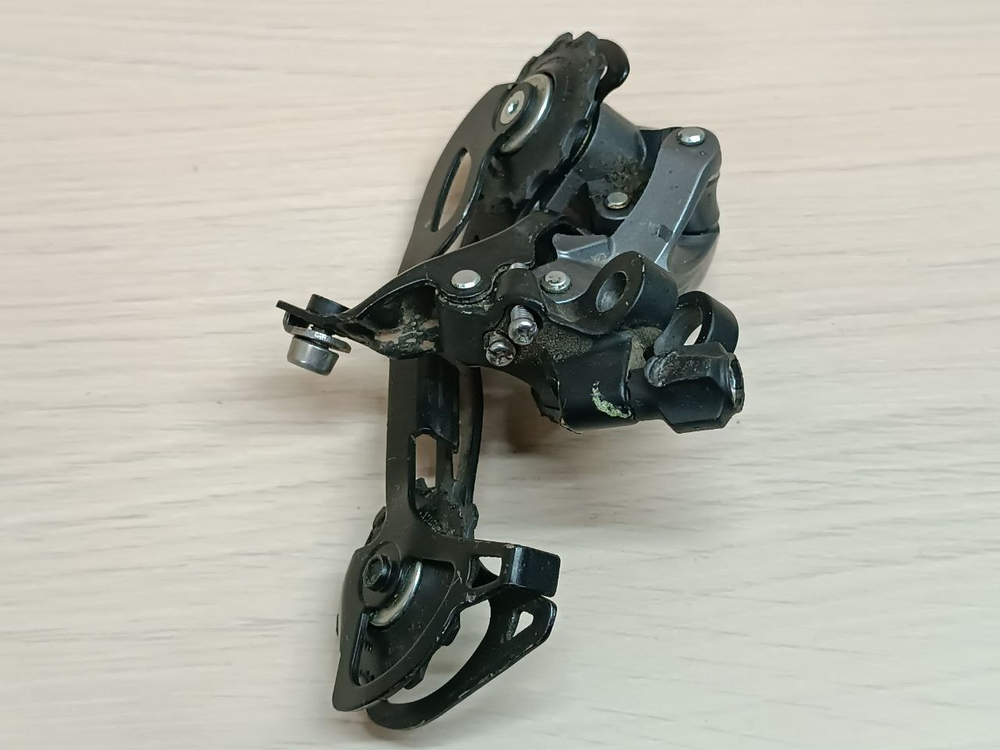 Переключатель на велосипед Shimano Alivio RD-M4000 (задний)