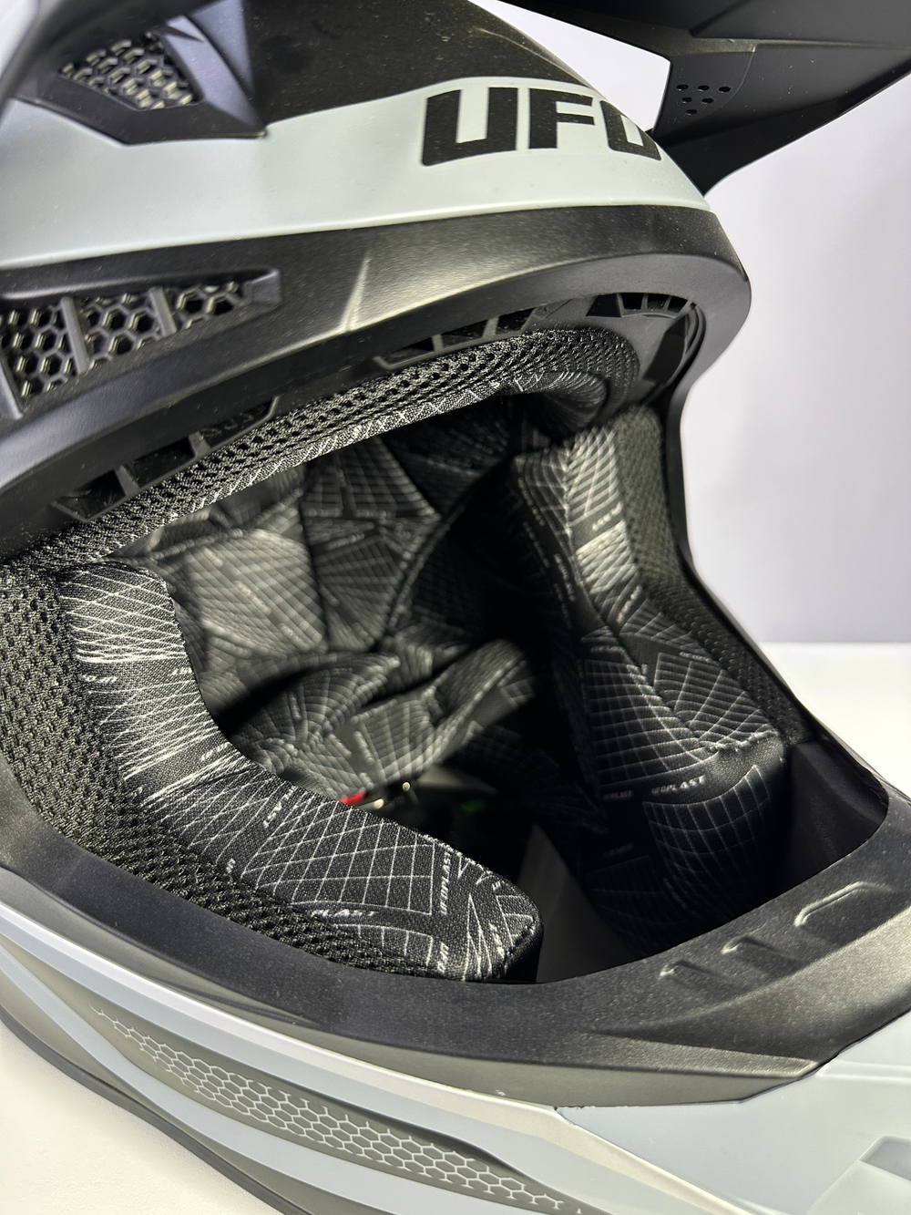 Мотошлем UFO HELMET INTREPID Gray Matt