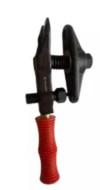 Съемник шаровых опор и рулевых тяг универсальный с пружиной, ручкой ДЕЛО МАСТЕРА 71030