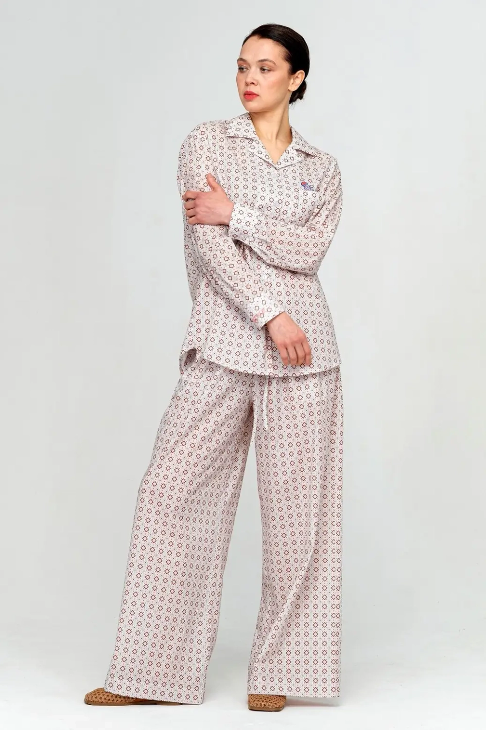 Костюм: брюки и рубашка REDKOE