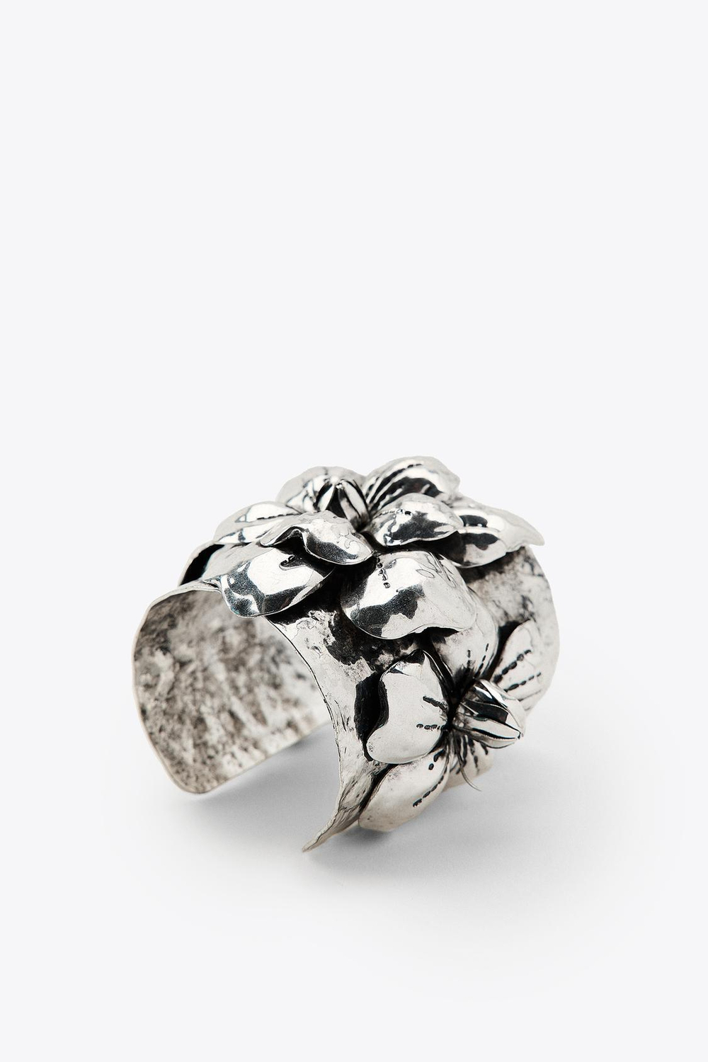 ZARA ЖЕСТКИЙ БРАСЛЕТ С ЦВЕТАМИ, СЕРЕБРИСТЫЙ