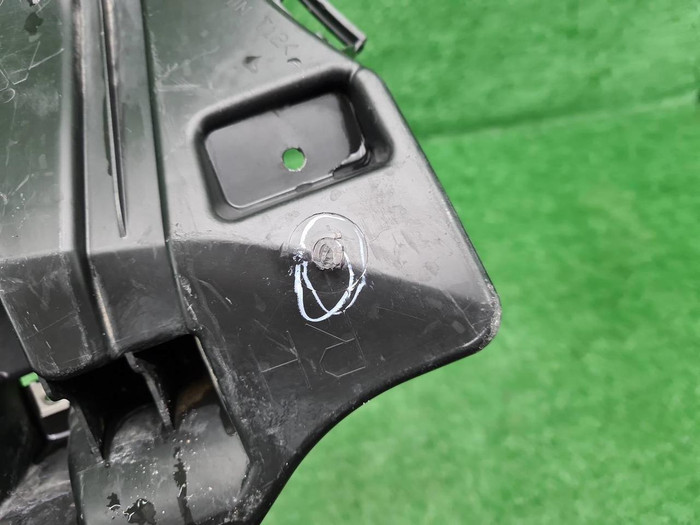 Кронштейн ПТФ правый BMW X3 G01 (17-21) M-paket