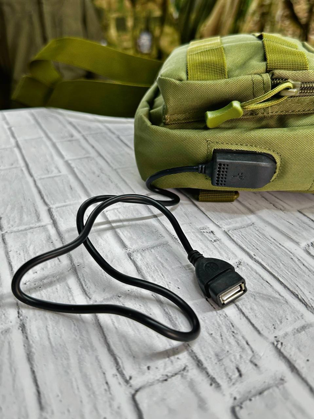 Тактическая плечевая сумка / олива