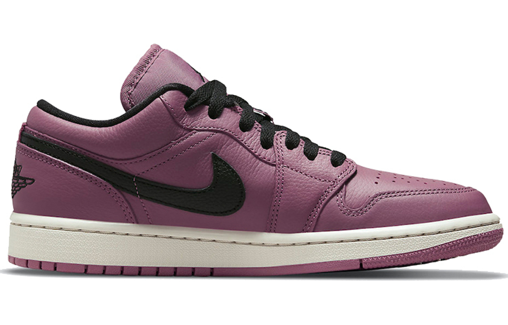 Кроссовки Jordan Air Jordan 1 Low "Magenta" (Женская размерная сетка)