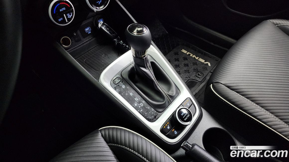 Hyundai Venue 1.6 Fluxe (07.2020)