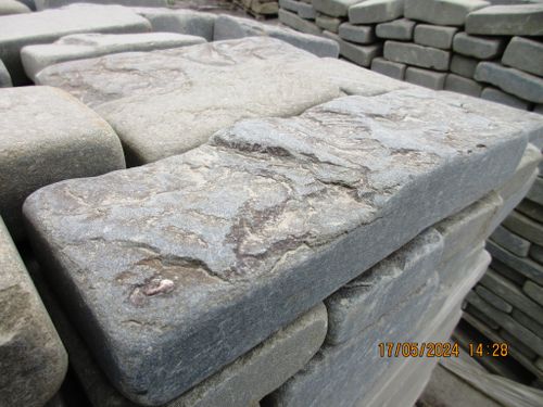 Paving stone sandstone sawn-rounded Pine /m2