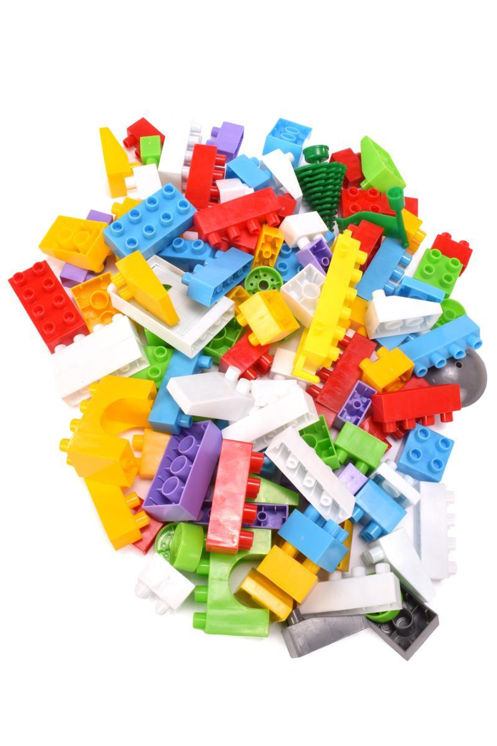 Конструктор в ведре BLOCKS №110. Артикул Арт.№046(в наборе 110 деталей конструктора, ведро, крышка о