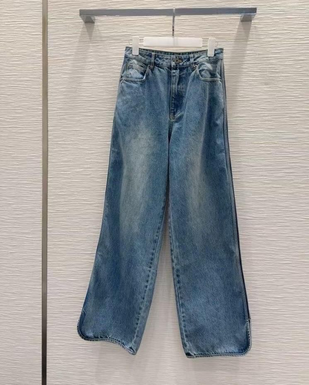 Джинсы Loewe