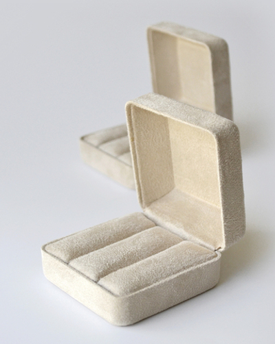 Футляр металлический с обтяжкой, серия "ФЕЛИКС", 65х65х42 мм