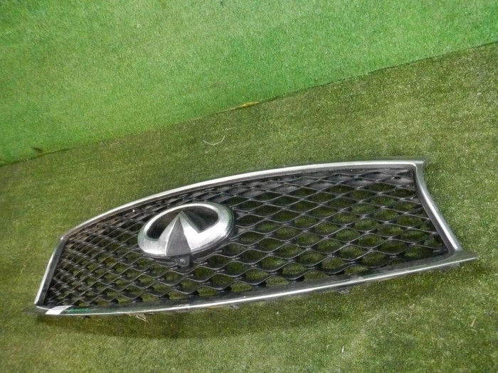 Решетка радиатора Infiniti QX70 (2013-2017)