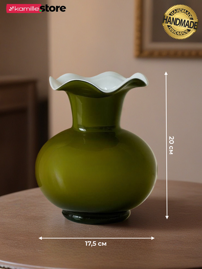 Ваза для цветов 20 см. стеклянная с волнистым горлышком